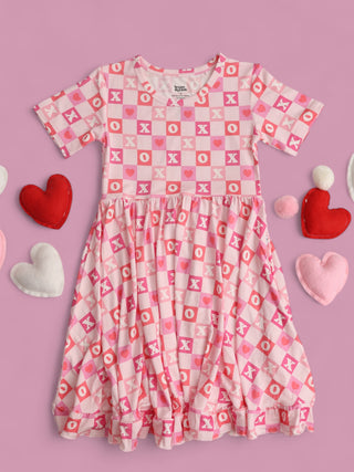 X'S & O'S SHORT SLEEVE DREAM RUFFLE DRESS