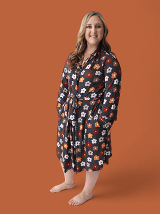 NEUTRAL DAISIES WOMEN’S DREAM ROBE