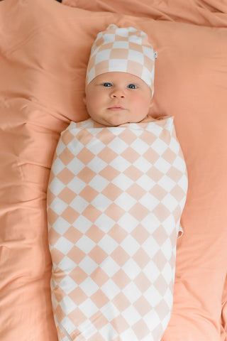 SANDY CHECKERS DREAM SWADDLE & BEANIE