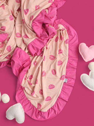 PUCKER UP DREAM RUFFLE BLANKET