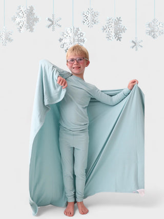 HAZY BLUE RIB DREAM BLANKET