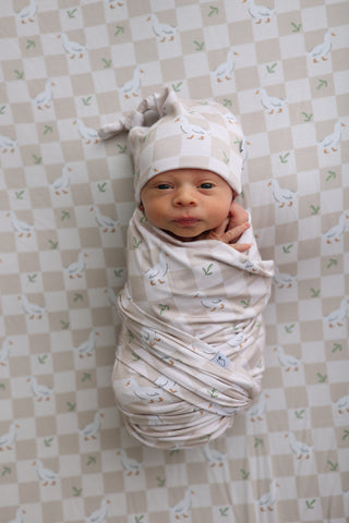 EXCLUSIVE QUACKIN' ALONG DREAM SWADDLE & BEANIE