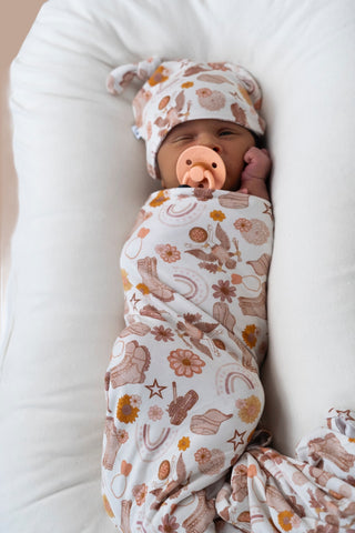 FLOWERS AND BOOTS DREAM SWADDLE & BEANIE