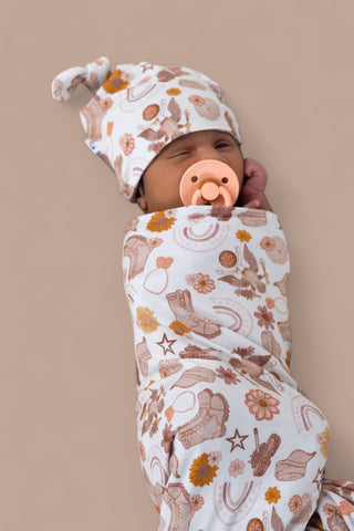 FLOWERS AND BOOTS DREAM SWADDLE & BEANIE