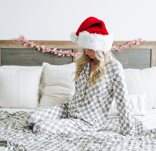 MERRY & BRIGHT CHECKS WOMEN’S RELAXED FLARE DREAM SET