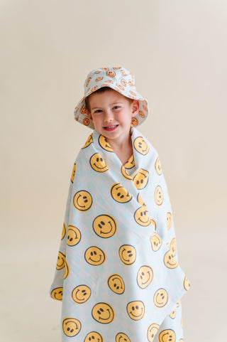 BE HAPPY CHECKERS DREAM BUCKET HAT