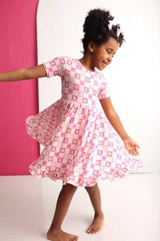 X'S & O'S SHORT SLEEVE DREAM RUFFLE DRESS