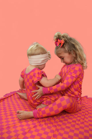 NEON DREAMS CHECKERS DREAM SET