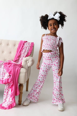 LOVE VIBEZZZ EXCLUSIVE DREAM SMOCKED FLARE SET