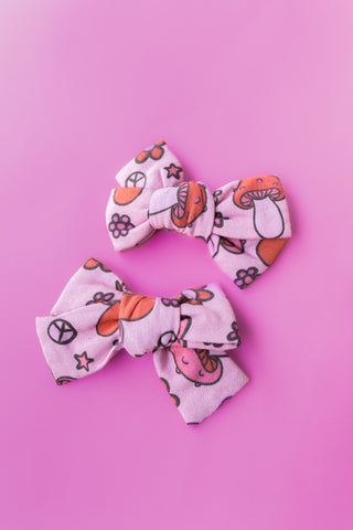 FEELIN' MUSHY DREAM BOW HAIR CLIPS